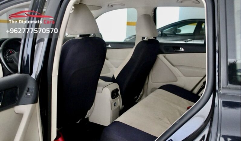 
								Volkswagen Tiguan 2011 full									