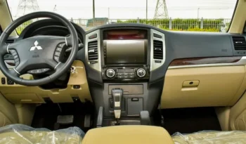 
									Duty Free Mitsubishi Pajero 2022 full								