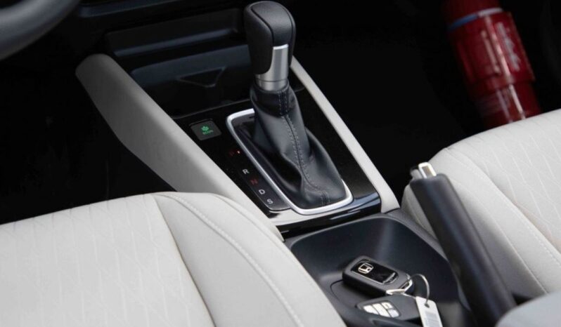 
								Honda City LXS 2024 full									