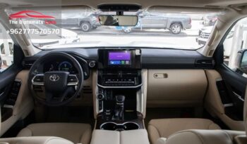 
									Toyota Land Cruiser GXR 2025 full								
