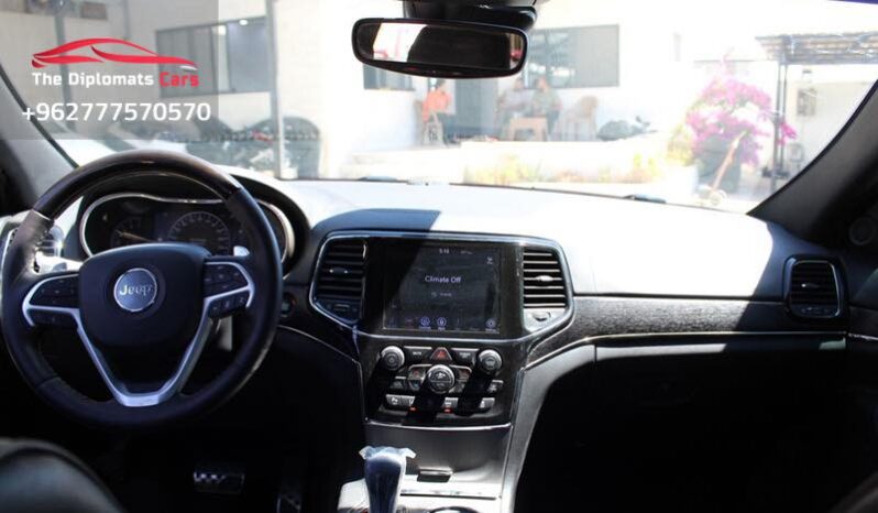 
								Jeep Grand Cherokee Overland. full									