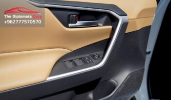 
									Toyota RAV 4 XLE 2025 full								