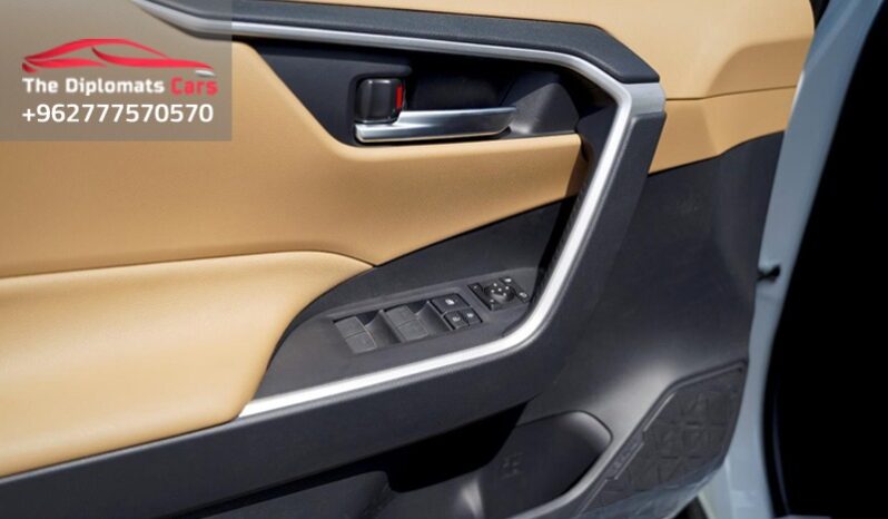 
								Toyota RAV 4 XLE 2025 full									