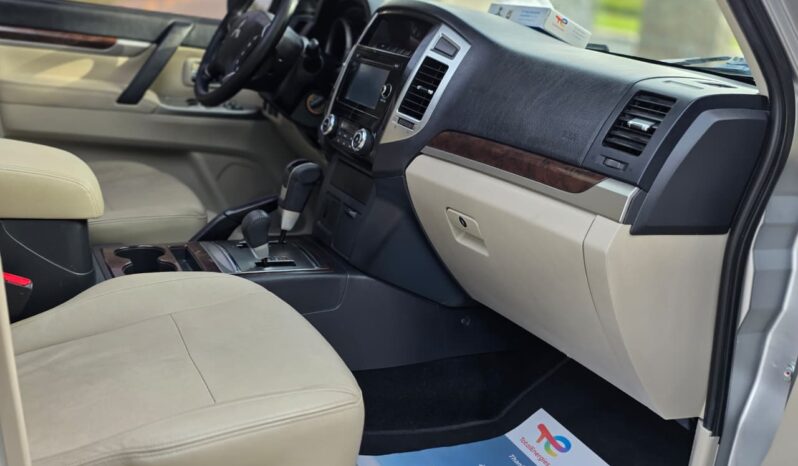 
								Mitsubishi Pajero 2018 full									
