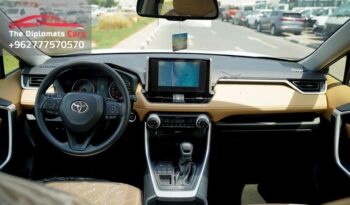 
									Toyota RAV 4 XLE 2025 full								