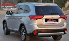 Mitsubishi Outlander 2016