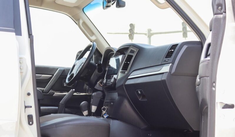 
								Mitsubishi Pajero 2022 full									