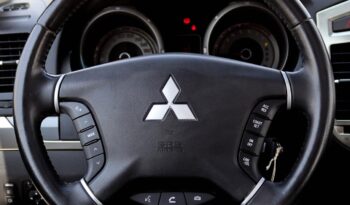 
									Mitsubishi Pajero 2022 full								