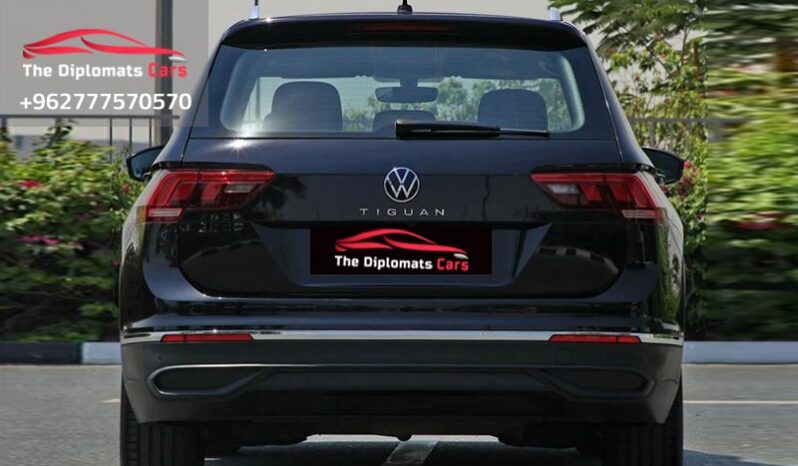 
								Volkswagen Tiguan 2021 full									