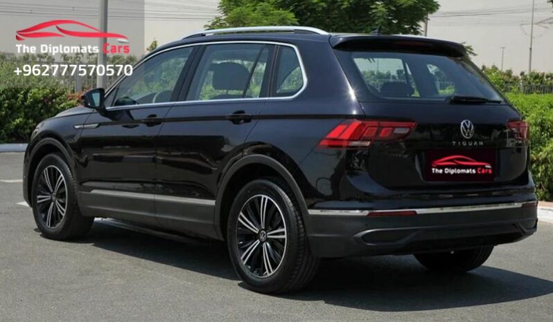 
								Volkswagen Tiguan 2021 full									
