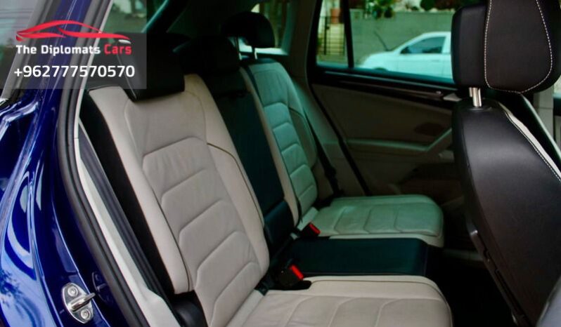 
								Volkswagen Tiguan Elegance full									