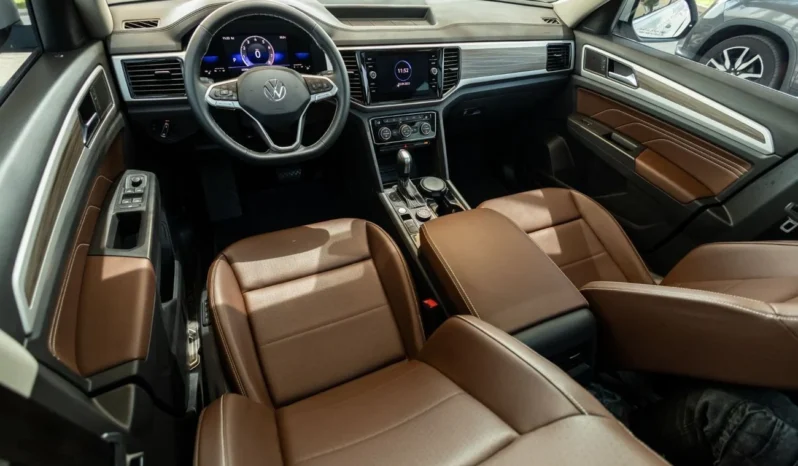 
								Volkswagen Teramount SEL full									