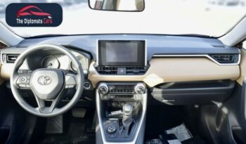 
									Toyota RAV 4 LE 2025 full								