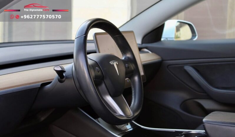 
								Tesla Model 3 2019 full									