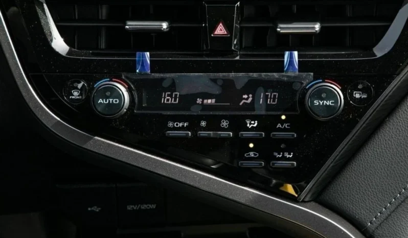 
								Toyota Camry XLE 2022 full									