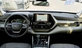 Toyota Highlander LE 2023