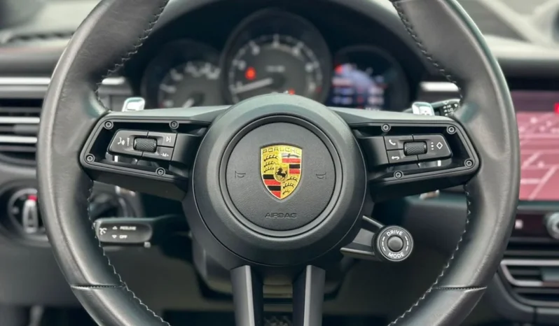 
								Porsche Macan 2022 full									