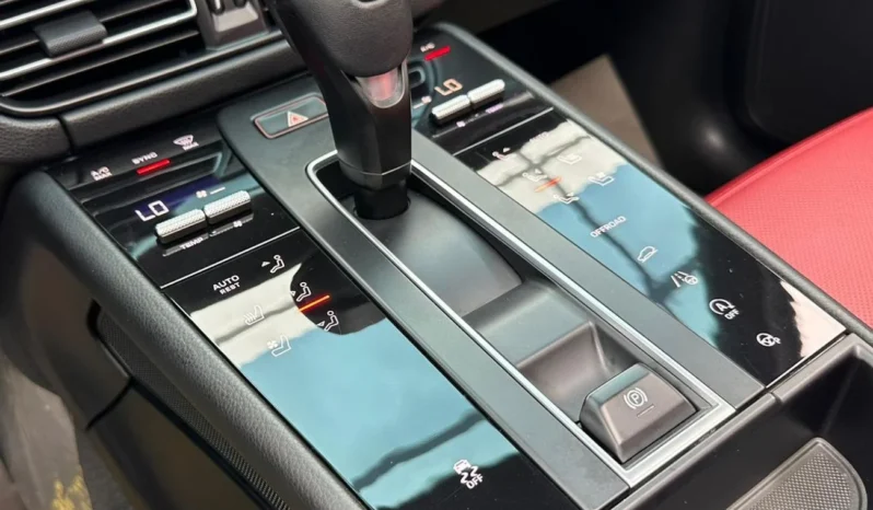 
								Porsche Macan 2022 full									