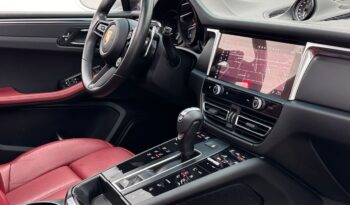 
									Porsche Macan 2022 full								