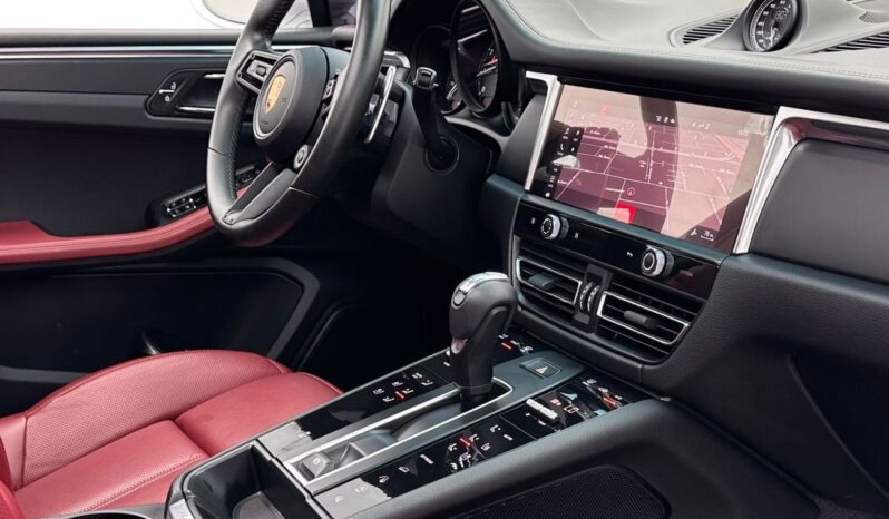 
								Porsche Macan 2022 full									