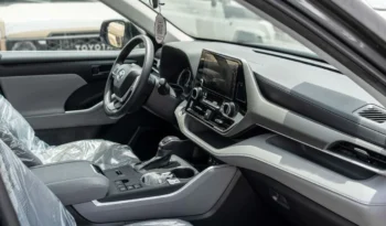 
									Toyota Grand Highlander LE 2025 full								