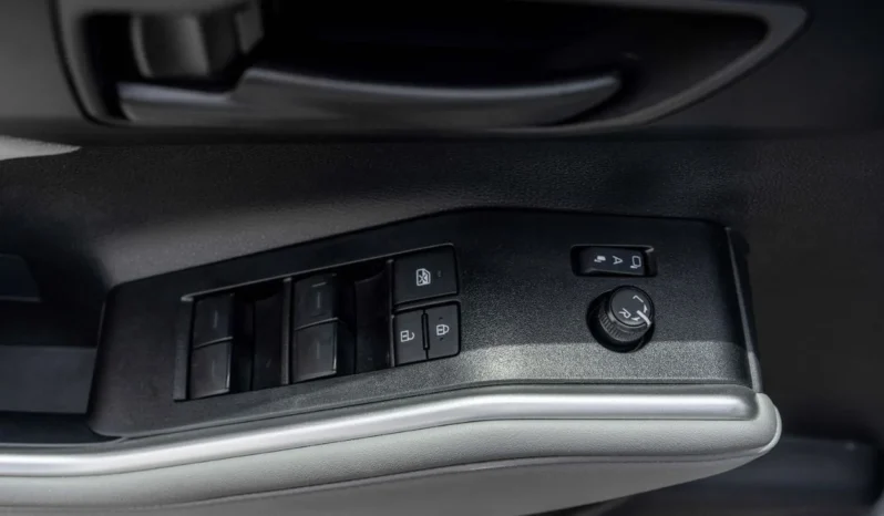 
								Toyota Grand Highlander LE 2025 full									