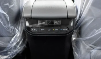 
									Toyota Grand Highlander LE 2025 full								