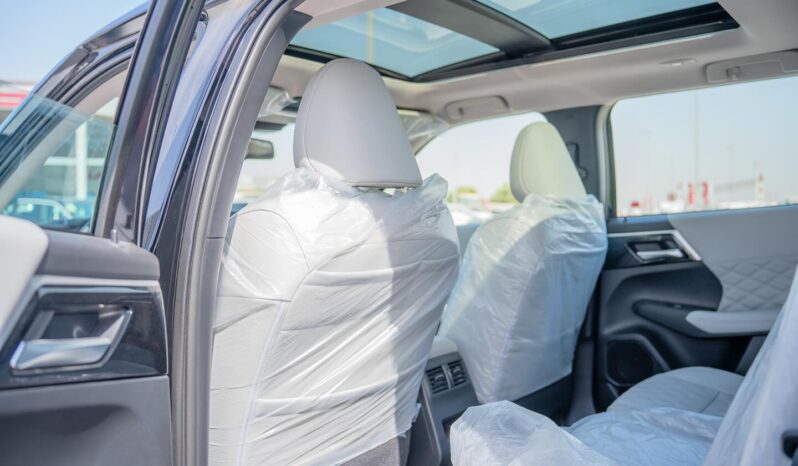 
								Mitsubishi Outlander 2025 full									