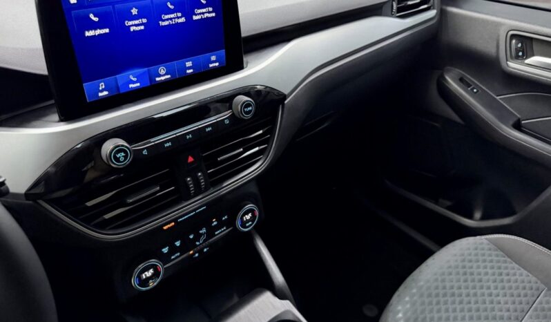 
								Ford Escape 2022 full									