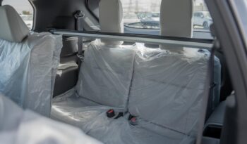 
									Mitsubishi Outlander 2025 full								